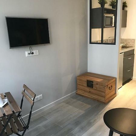 La Bonbonniere De Sofi Apartment Honfleur Bagian luar foto