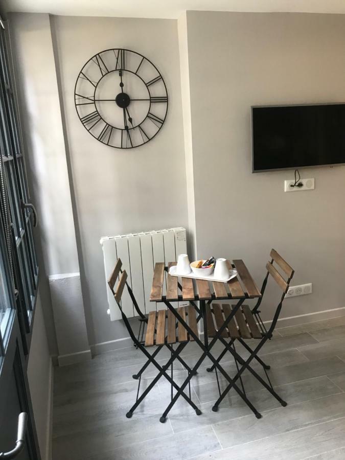 La Bonbonniere De Sofi Apartment Honfleur Bagian luar foto